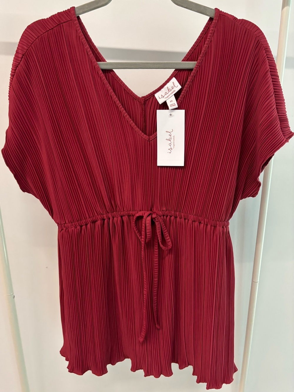 Women’s Maternity Pleated V-Neck Drawstring Top in Deep Wine